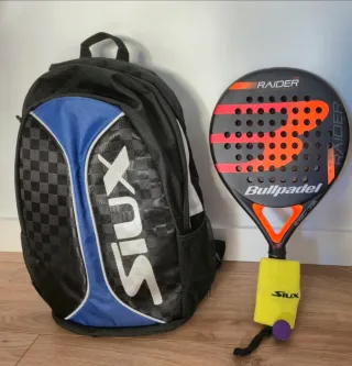 Pala de pádel Bullpadel Raider + mochila