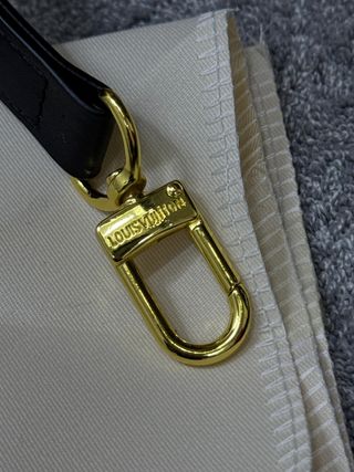 Bolso Louis Vuitton Negro y Dorado