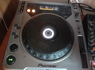 Mesa DJ Pioneer CDJ-800