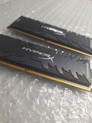 Modulos de Memoria RAM - HyperX DDR4 3000 (2x8GB)