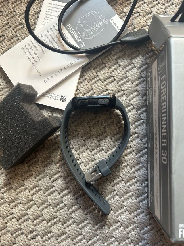 Garmin Forerunner 30 GPS Running Watch