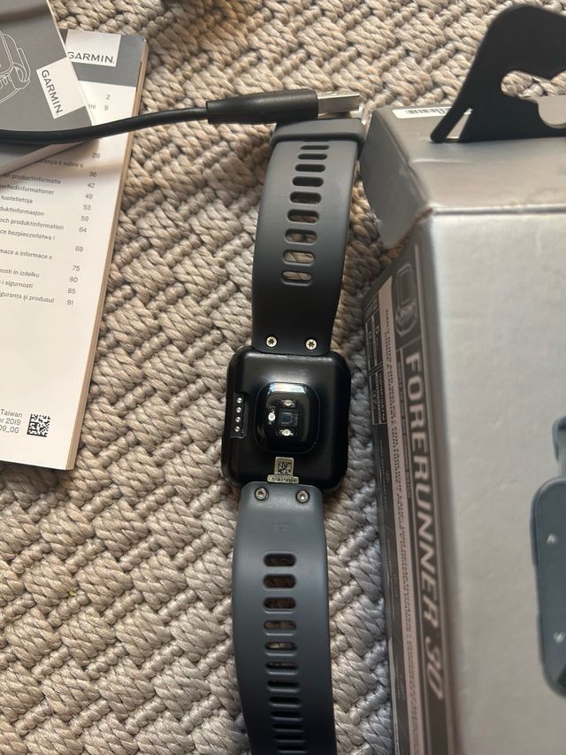 Garmin Forerunner 30 GPS Running Watch