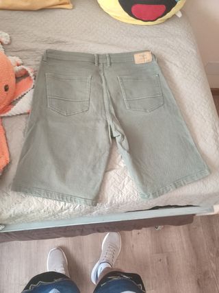 Pantalón corto hombre verde oliva