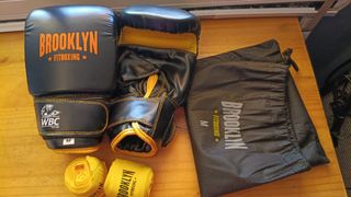 Guantes Saco / Boxeo - Talla M + Vendas