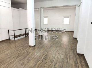 Local comercial en alquiler en Centro Ciudad en León