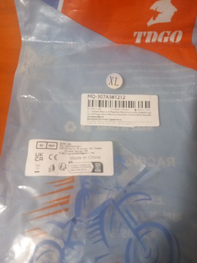 Guantes TDGO negros sin dedos