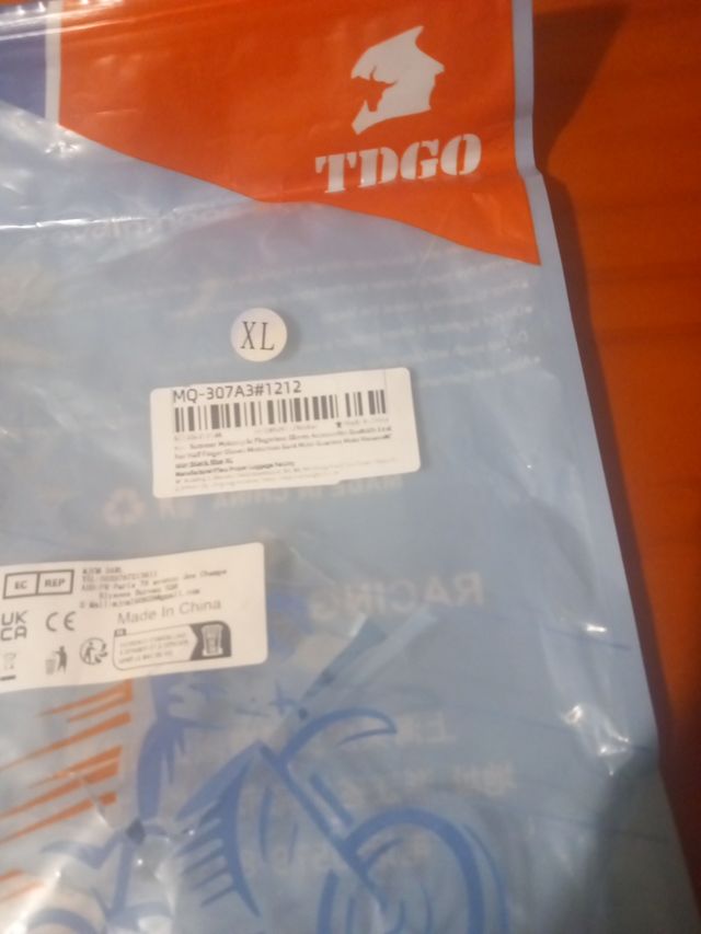 Guantes TDGO negros sin dedos