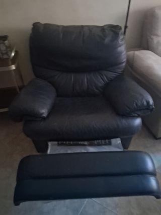 Sillón reclinable de piel negro base giratoria 