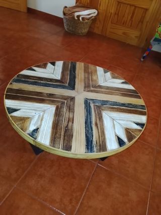 Mesa de centro diseño geométrico