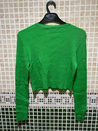 Jersey verde con abertura