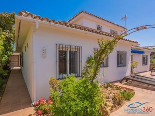 Chalet en venta en Río Real en Marbella