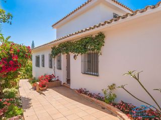 Chalet en venta en Río Real en Marbella