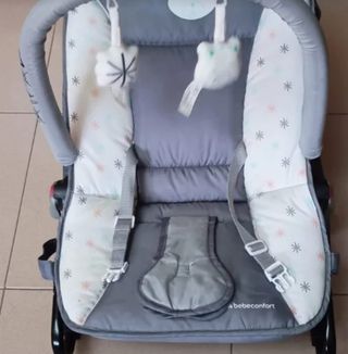 Mecedora Bebeconfort gris y blanco