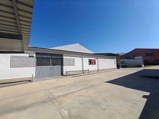 Nave industrial en alquiler en Polígonos - Recinto Ferial Cortijo de Torres en Málaga