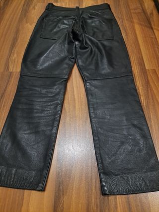 Pantalón de cuero (piel)