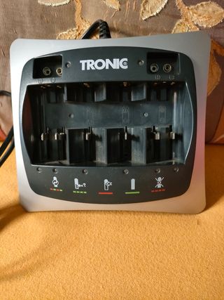 Cargador Baterías Universal Tronic