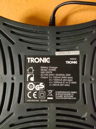 Cargador Baterías Universal Tronic