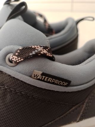 Zapatillas Trekking Quechua Waterproof Talla 36