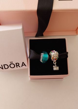 Lote 2 charms Pandora.
Nuevo. 