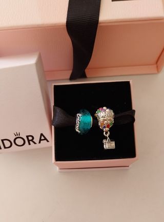 Lote 2 charms Pandora.
Nuevo. 