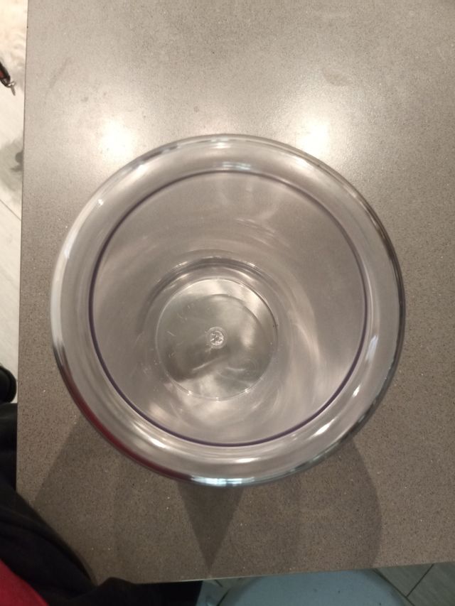 Portabottiglie in plastica trasparente