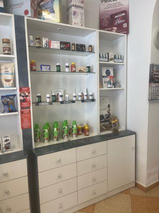Muebles de tienda urge venta se escucha ofertas