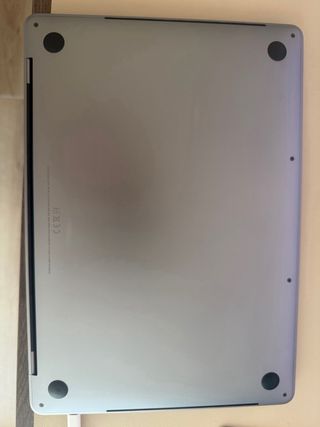 MacBook Pro 13 2019 i7 16GB RAM 512 SSD Touchbar