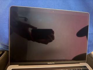 MacBook Pro 13 2019 i7 16GB RAM 512 SSD Touchbar