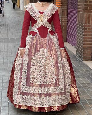 Traje de Fallera Brocatel Granate y Oro