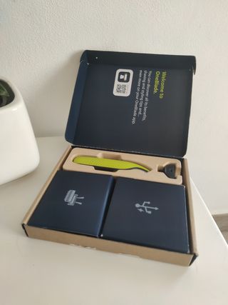 Philips OneBlade - Kit de afeitado y modelado