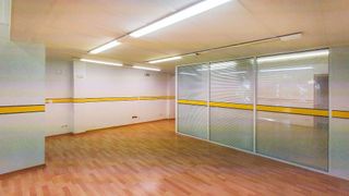 Local comercial en alquiler en Ensanche en Pamplona