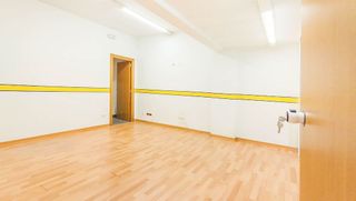 Local comercial en alquiler en Ensanche en Pamplona