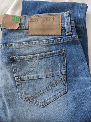 Pantalones vaqueros Benetton nuevos Talla 28