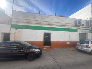 Local comercial en alquiler en Gelves