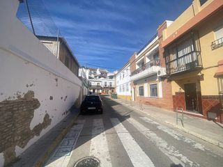 Local comercial en alquiler en Gelves
