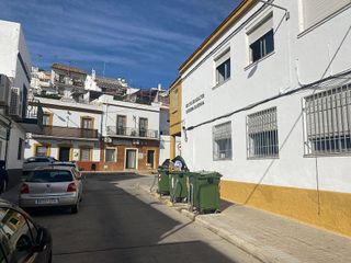 Local comercial en alquiler en Gelves