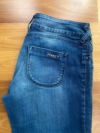 Vaqueros MET azules