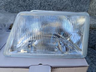 Faro Peugeot 205