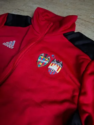 Chaqueta Adidas Levante UD x Levante Albal CF