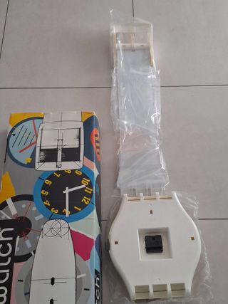 Swatch Maxi Hello Petula (MGW136)