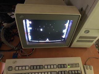 IBM PS/2 8580 con teclado y ratón originales
