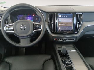 Volvo XC60 B4 2WD Plus Dark MHEV