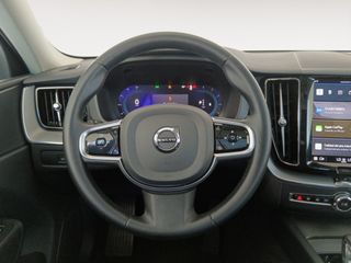 Volvo XC60 B4 2WD Plus Dark MHEV