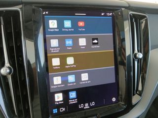 Volvo XC60 B4 2WD Plus Dark MHEV