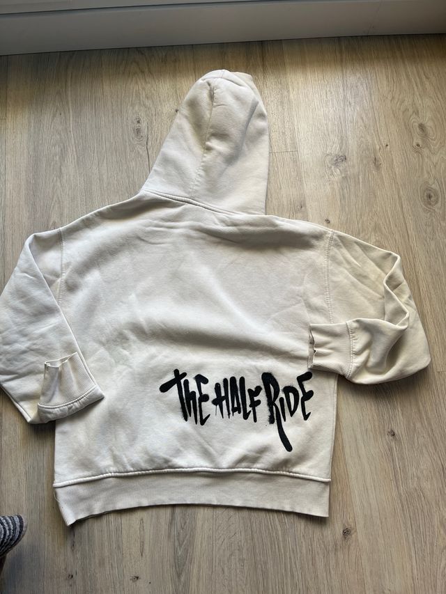 Sudadera Zara beige niño Talla M, oversize