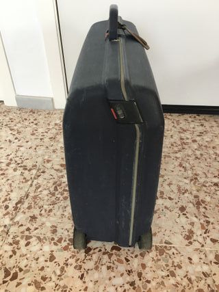 Maleta Samsonite mediana negra 2 ruedas