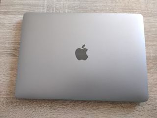 MACBOOK PRO 2020 i5/16GB RAM/512 SSD
