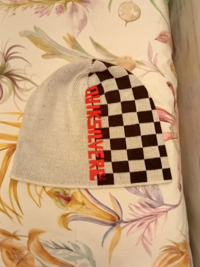 Gorro Quiksilver Cuadros Rojo