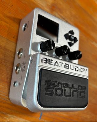 Pedal de guitarra Beat Buddy + footswitch