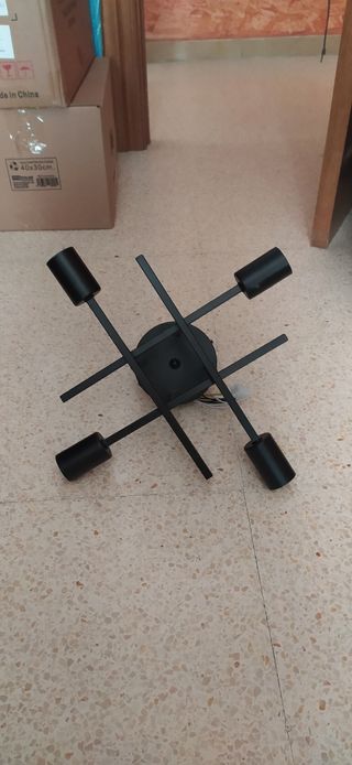 Lámpara estilo industrial negra